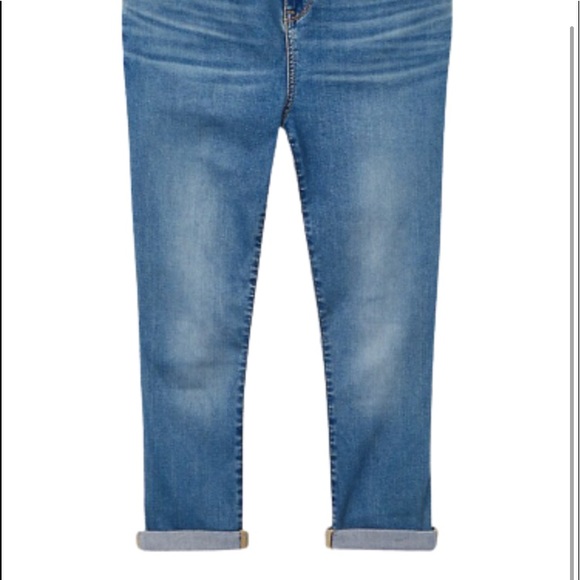 Torrid Crop Jeans - Picture 1 of 3